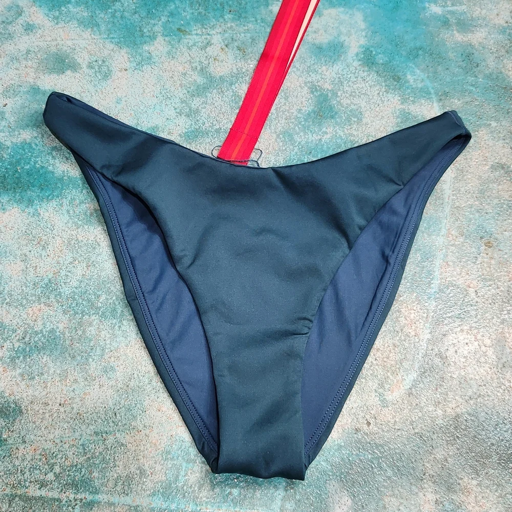 Left On Friday Dip Bottom, Small. NWT. Color- Deep End - Picture 1 of 4